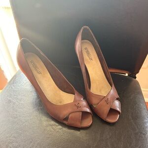 80S OFFICE SIREN SEYCHELLES KITTEN HEEL **RARE**